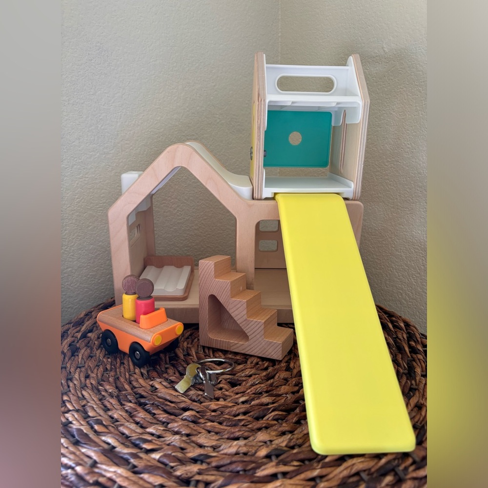Lovevery Modular Playhouse & Speedster Bundle